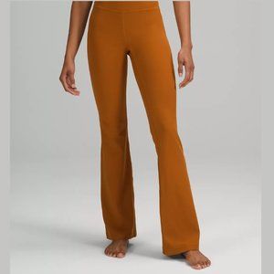 NWT - Groove Super-High-Rise Flared Pant Nulu